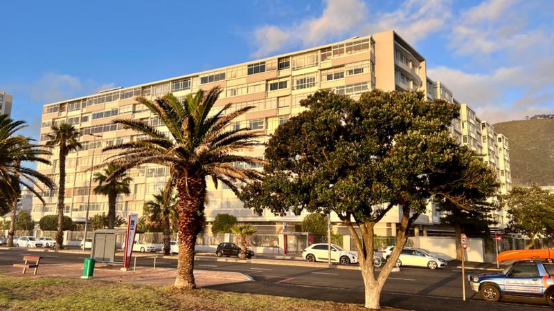 1 Bedroom Property for Sale in Sea Point Western Cape